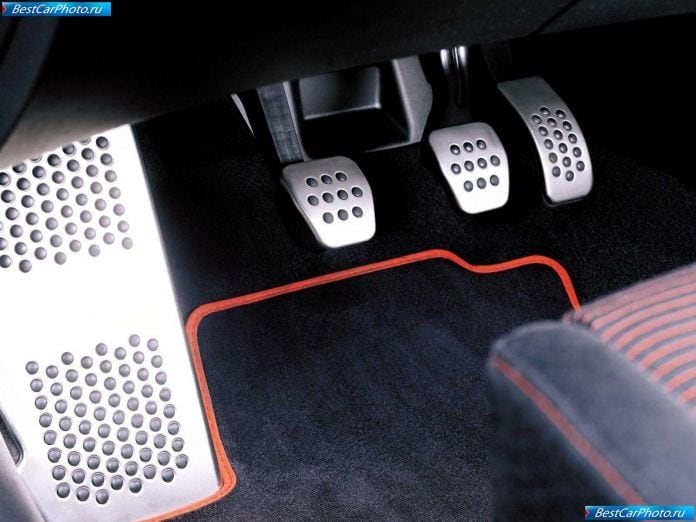 2001 Volkswagen Golf Gti 25th Anniversary - фотография 15 из 22