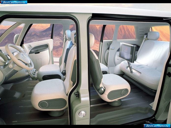 2001 Volkswagen Microbus Concept - фотография 8 из 11 2001 Volkswagen Microbus Concept - фотография 8 из 11