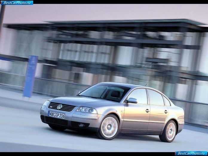 2001 Volkswagen Passat W8 - фотография 3 из 53