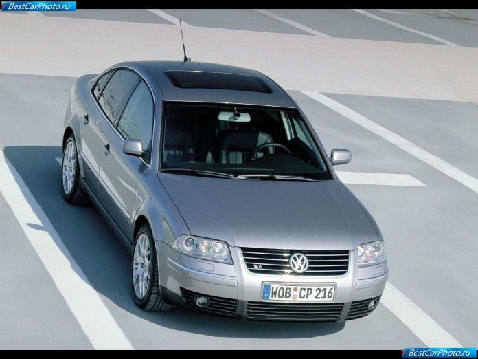 2001 Volkswagen Passat W8 - фотография 9 из 53