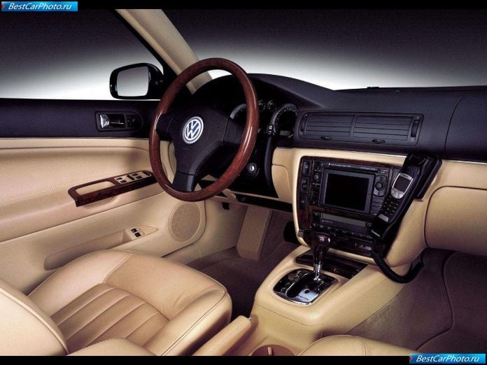 2001 Volkswagen Passat W8 - фотография 24 из 53 2001 Volkswagen Passat W8 - фотография 24 из 53