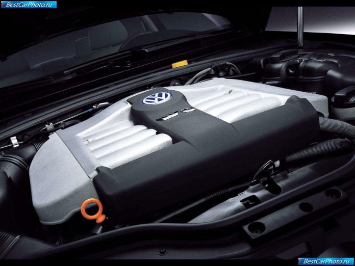 2001 Volkswagen Passat W8 - фотография 32 из 53 2001 Volkswagen Passat W8 - фотография 32 из 53
