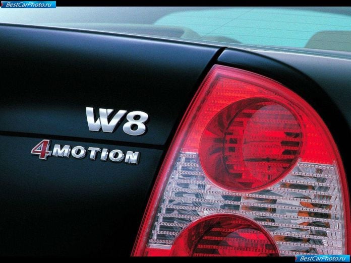 2001 Volkswagen Passat W8 - фотография 34 из 53