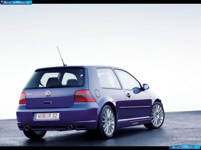 2002 Volkswagen Golf R32 - фотография 12 из 34