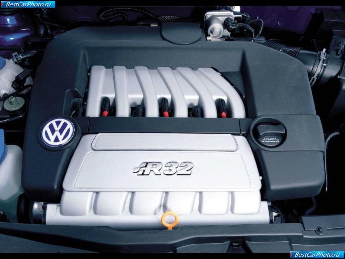 2002 Volkswagen Golf R32 - фотография 23 из 34