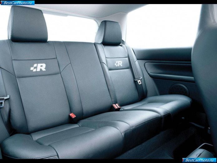 2002 Volkswagen Golf R32 - фотография 25 из 34 2002 Volkswagen Golf R32 - фотография 25 из 34