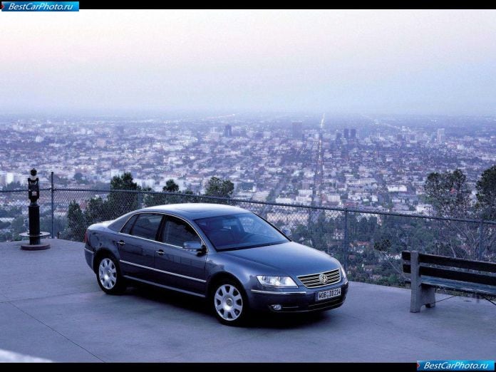 2002 Volkswagen Phaeton - фотография 2 из 107