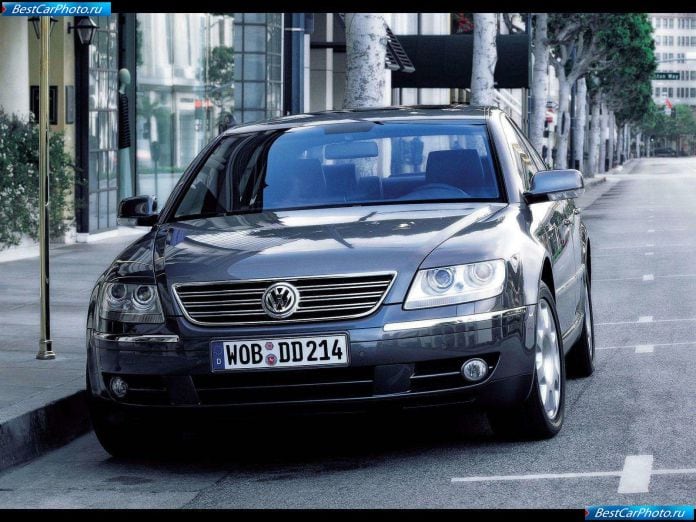 2002 Volkswagen Phaeton - фотография 43 из 107