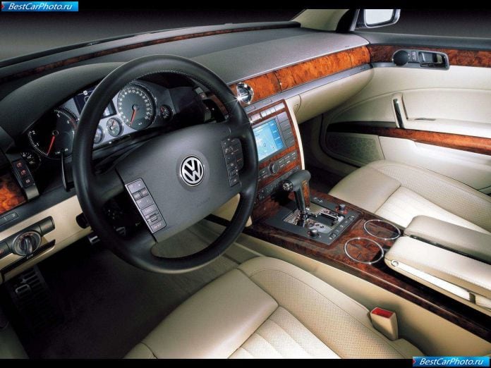 2002 Volkswagen Phaeton - фотография 71 из 107