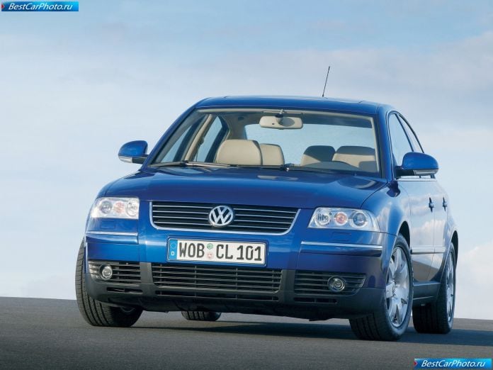 2003 Volkswagen Passat - фотография 1 из 8