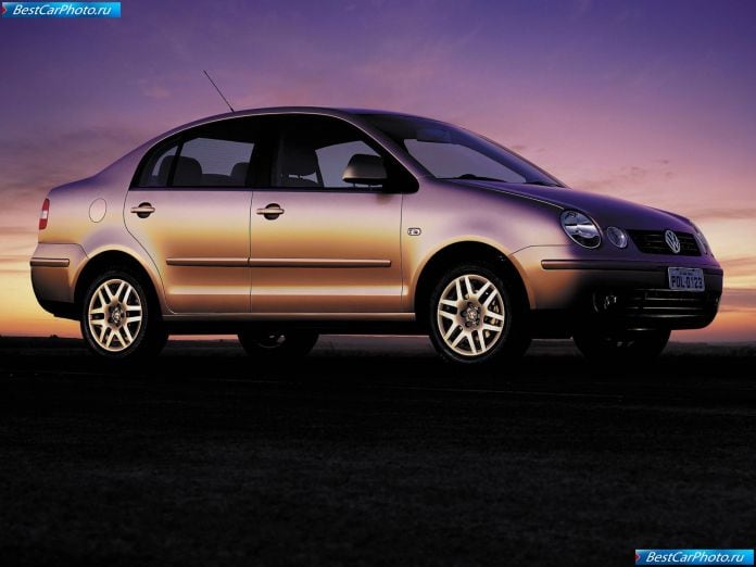 2003 Volkswagen Polo Sedan - фотография 2 из 12