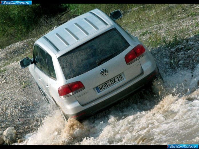 2003 Volkswagen Touareg - фотография 35 из 117