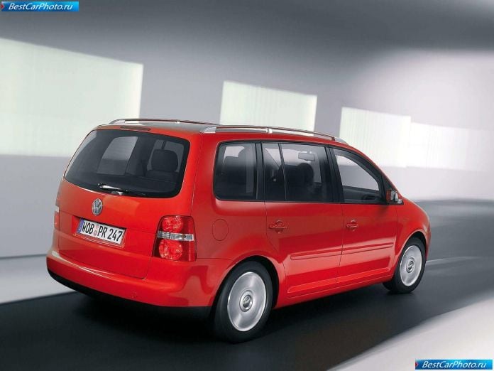 2003 Volkswagen Touran - фотография 26 из 29