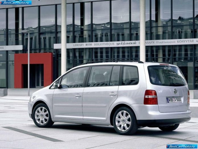 2003 Volkswagen Touran - фотография 28 из 29
