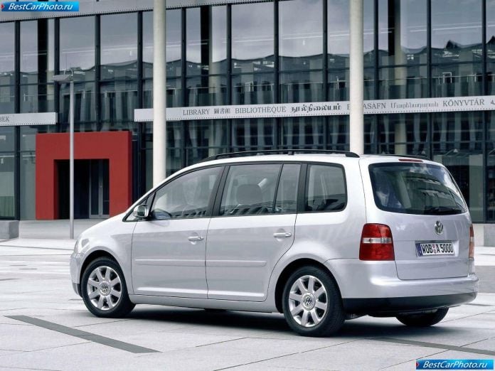 2003 Volkswagen Touran - фотография 28 из 29 2003 Volkswagen Touran - фотография 28 из 29