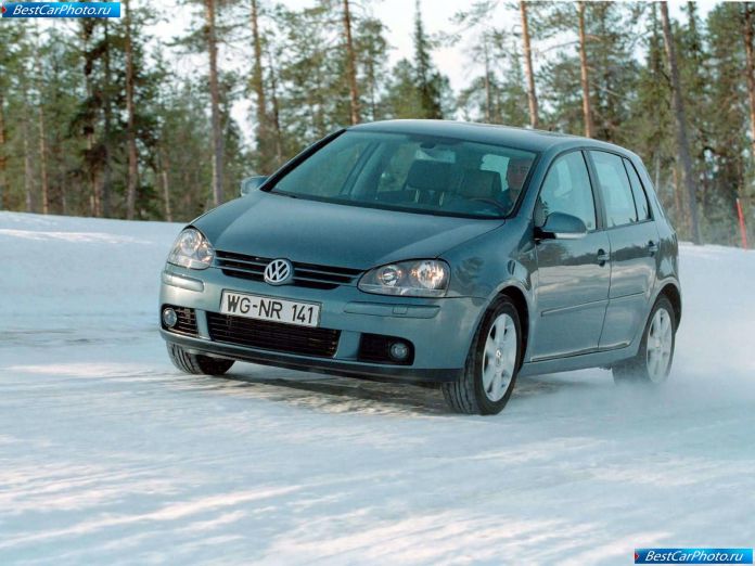 2004 Volkswagen Golf - фотография 1 из 29