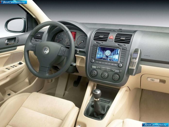 2004 Volkswagen Golf 4motion - фотография 35 из 49