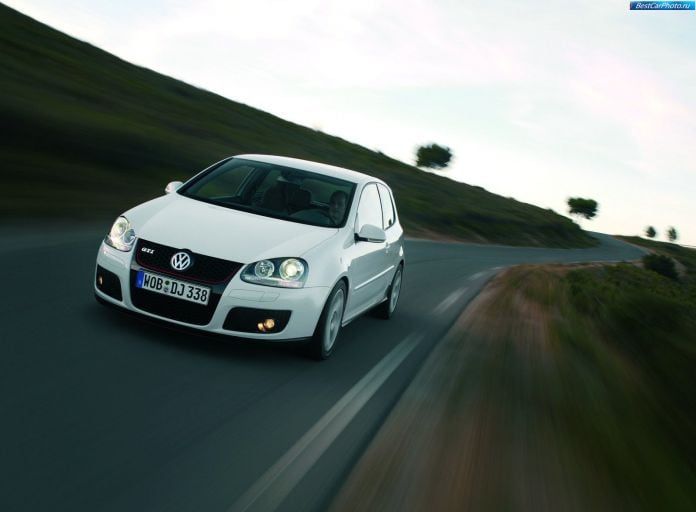 2004 Volkswagen Golf GTI - фотография 7 из 93