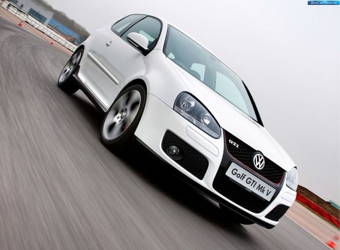 2004 Volkswagen Golf GTI - фотография 16 из 93