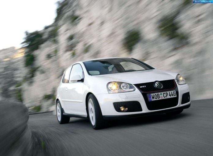 2004 Volkswagen Golf GTI - фотография 24 из 93
