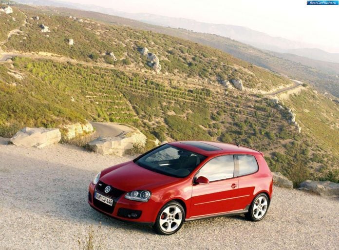 2004 Volkswagen Golf GTI - фотография 28 из 93