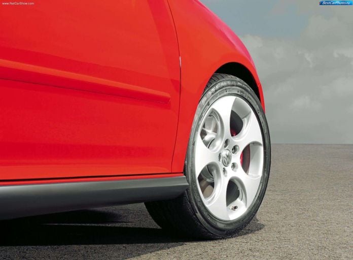 2004 Volkswagen Golf GTI - фотография 68 из 93
