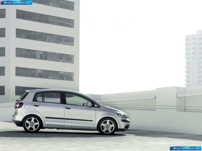 2005 Volkswagen Golf Plus - фотография 30 из 44