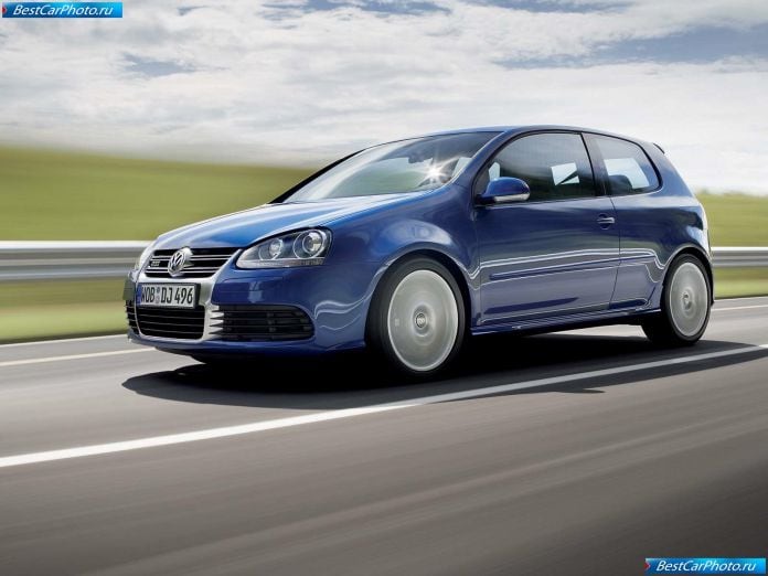 2005 Volkswagen Golf R32 - фотография 2 из 12 2005 Volkswagen Golf R32 - фотография 2 из 12