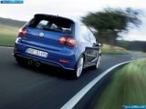 volkswagen_2005-golf_r32_1600x1200_009.jpg