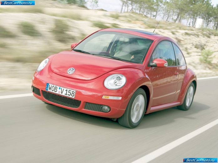 2005 Volkswagen New Beetle - фотография 2 из 43