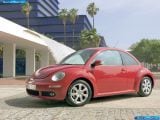 volkswagen_2005-new_beetle_1600x1200_005.jpg