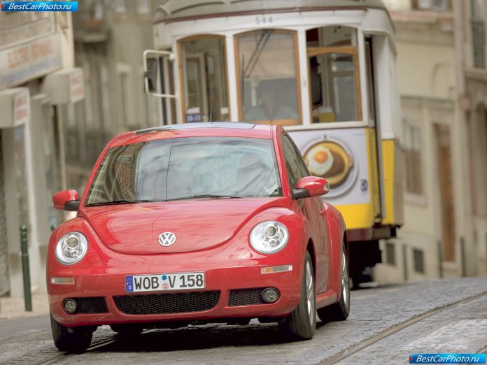 2005 Volkswagen New Beetle - фотография 13 из 43 2005 Volkswagen New Beetle - фотография 13 из 43