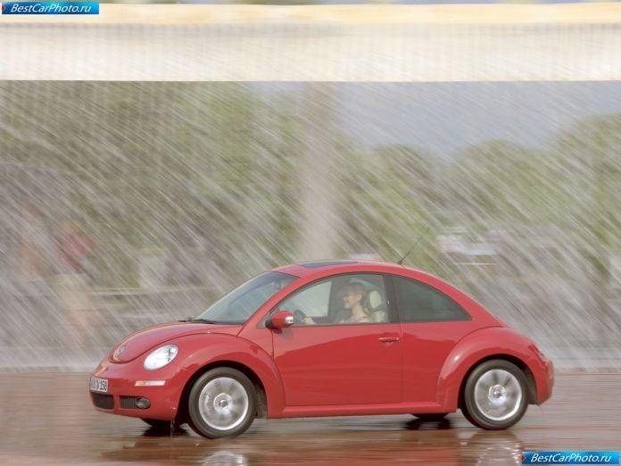 2005 Volkswagen New Beetle - фотография 18 из 43 2005 Volkswagen New Beetle - фотография 18 из 43