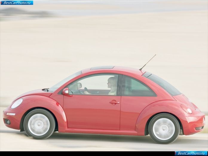 2005 Volkswagen New Beetle - фотография 34 из 43 2005 Volkswagen New Beetle - фотография 34 из 43