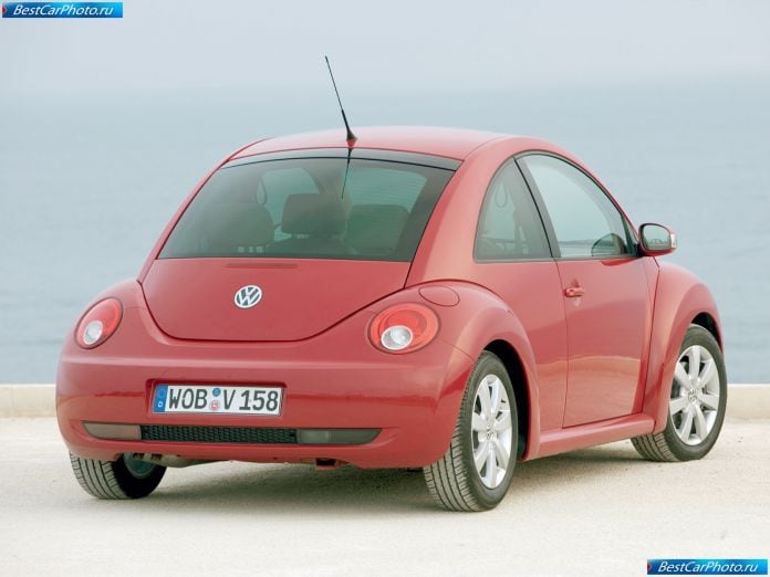 2005 Volkswagen New Beetle - фотография 35 из 43
