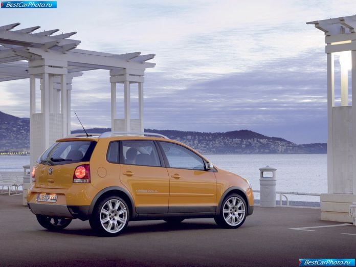 2006 Volkswagen Crosspolo - фотография 32 из 55 2006 Volkswagen Crosspolo - фотография 32 из 55