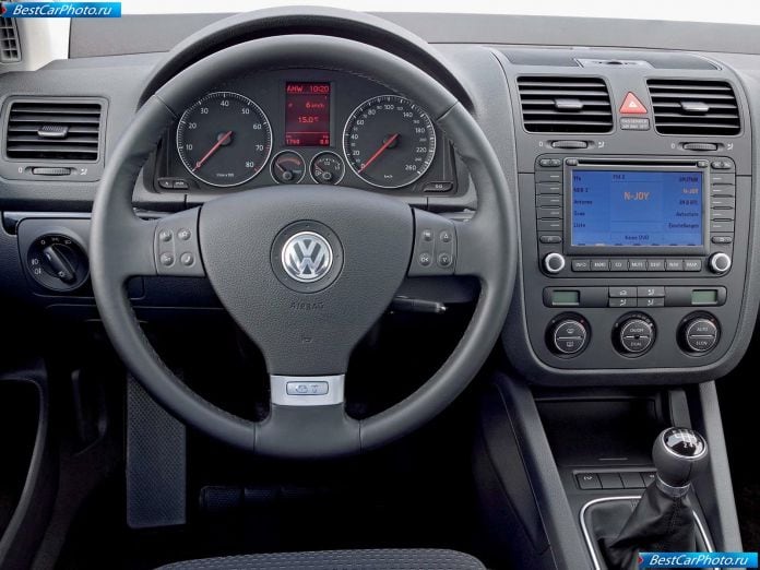 2006 Volkswagen Golf Gt - фотография 13 из 20