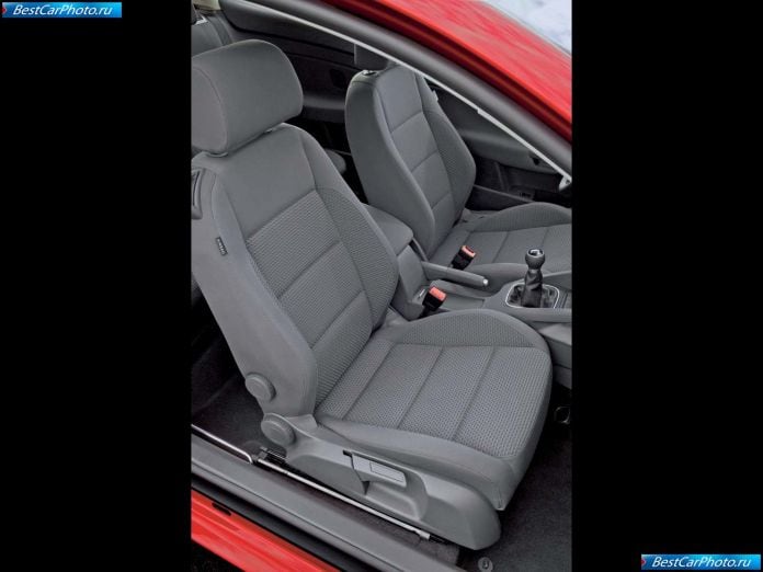 2006 Volkswagen Golf Gt - фотография 14 из 20