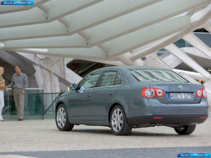 2006 Volkswagen Jetta - фотография 30 из 69 2006 Volkswagen Jetta - фотография 30 из 69