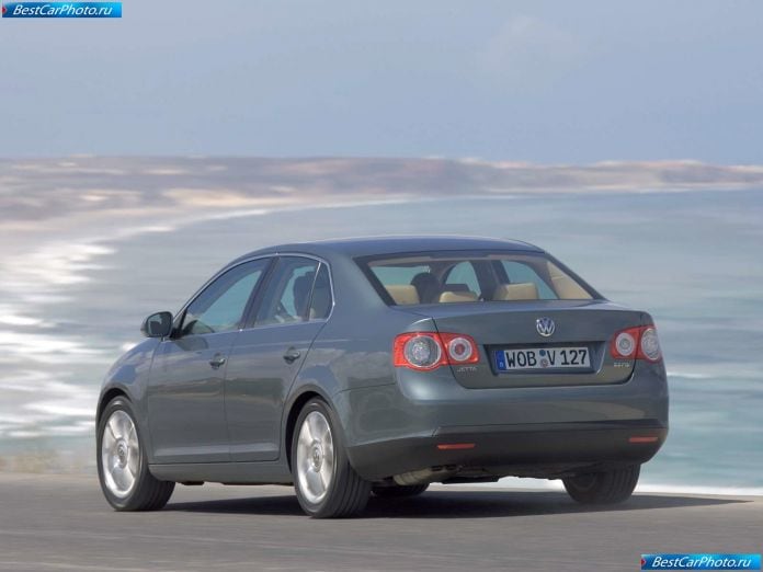 2006 Volkswagen Jetta - фотография 41 из 69 2006 Volkswagen Jetta - фотография 41 из 69