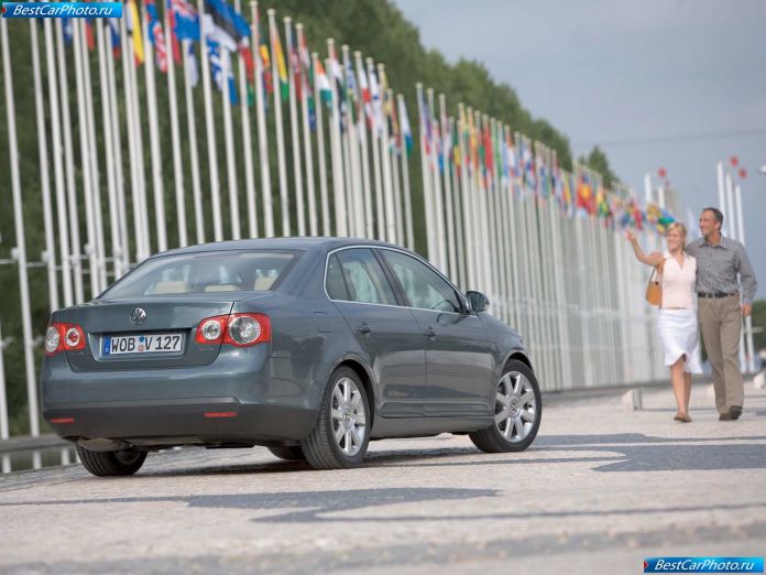 2006 Volkswagen Jetta - фотография 42 из 69