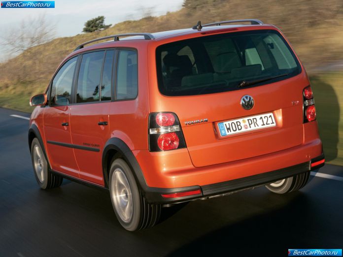 2007 Volkswagen Crosstouran - фотография 8 из 10 2007 Volkswagen Crosstouran - фотография 8 из 10