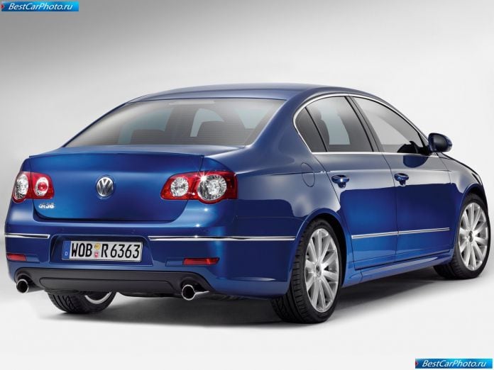 2007 Volkswagen Passat R36 - фотография 13 из 26 2007 Volkswagen Passat R36 - фотография 13 из 26