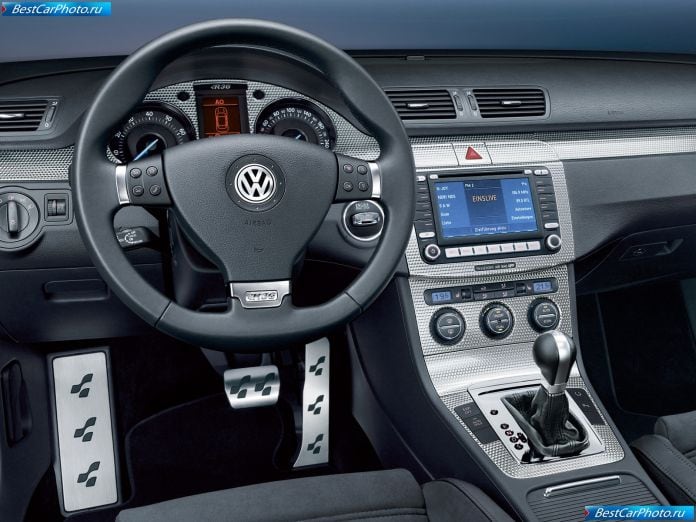 2007 Volkswagen Passat R36 - фотография 17 из 26