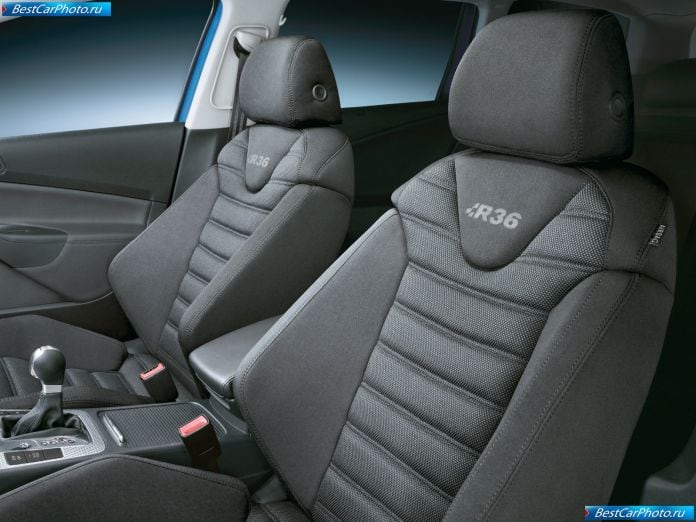 2007 Volkswagen Passat R36 - фотография 18 из 26