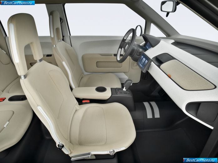 2007 Volkswagen Space Up Blue Concept - фотография 17 из 29 2007 Volkswagen Space Up Blue Concept - фотография 17 из 29
