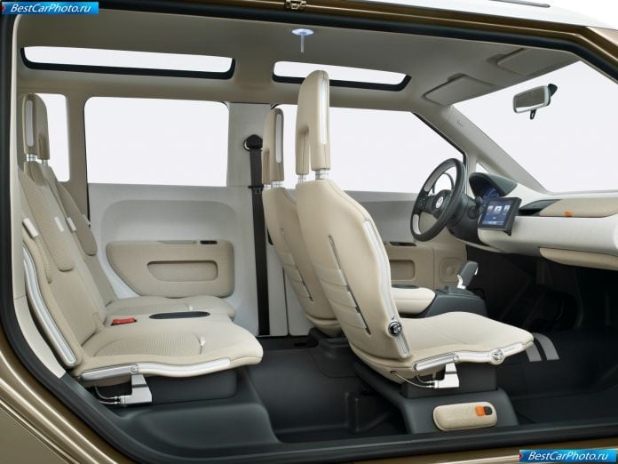 2007 Volkswagen Space Up Blue Concept - фотография 18 из 29 2007 Volkswagen Space Up Blue Concept - фотография 18 из 29