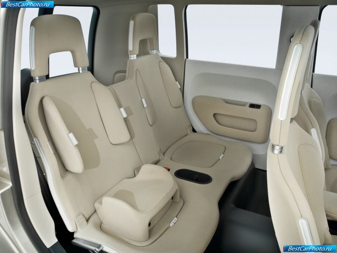 2007 Volkswagen Space Up Blue Concept - фотография 20 из 29 2007 Volkswagen Space Up Blue Concept - фотография 20 из 29
