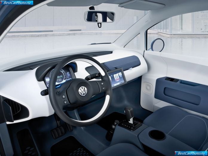2007 Volkswagen Space Up Concept - фотография 14 из 27