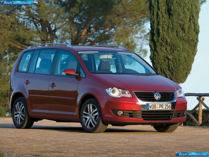 2007 Volkswagen Touran - фотография 2 из 61 2007 Volkswagen Touran - фотография 2 из 61
